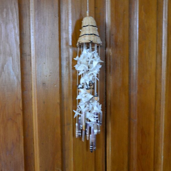 Vintage Wicker Seashell Wind Chime - Picture 1 of 8